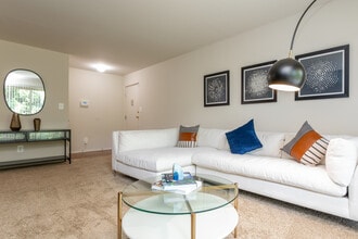 The Worthington in Pikesville, MD - Building Photo - Interior Photo