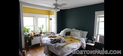 21 Colborne Rd, Unit 3 in Boston, MA - Foto de edificio - Building Photo
