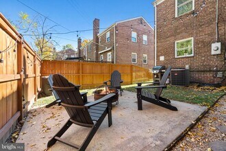 110 E Rosemont Ave in Alexandria, VA - Building Photo - Building Photo