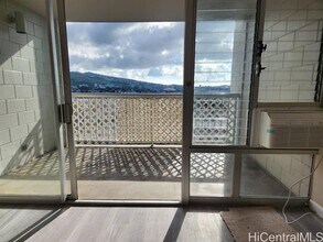 1320 Alexander St in Honolulu, HI - Building Photo - Building Photo