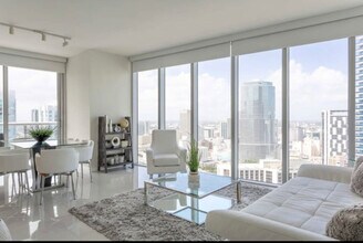 501 Brickell Ave, Unit SI ID1520349P in Miami, FL - Building Photo - Building Photo