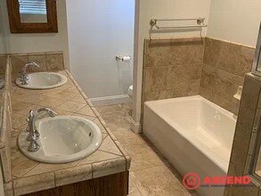 1307 Linda Kay St in Bakersfield, CA - Building Photo - Building Photo