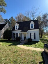 911 Madden Bridge Rd in Central, SC - Building Photo - Building Photo