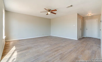 3617 Candlehead Ln in San Antonio, TX - Foto de edificio - Building Photo