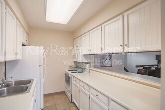8466 Everett Way in Arvada, CO - Foto de edificio - Building Photo