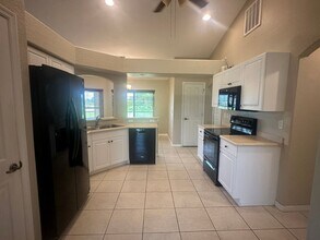 2600 NW 2nd Ave in Cape Coral, FL - Building Photo - Building Photo