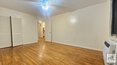 24 STREET in Queens, NY - Foto de edificio - Building Photo