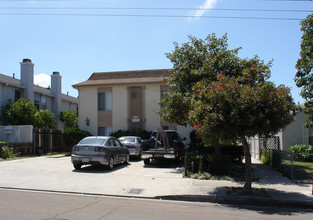 Hornblend Apartments in San Diego, CA - Building Photo - Building Photo