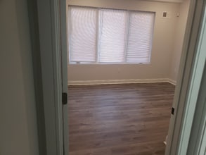 953 Belmont Ave in Philadelphia, PA - Foto de edificio - Building Photo