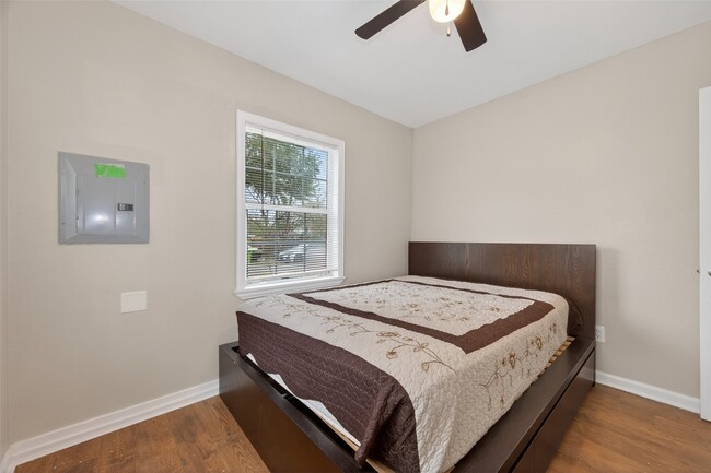 709 Center St in Richmond, TX - Building Photo - Building Photo