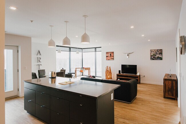221 Stradbrook Ave in Winnipeg, MB - Building Photo - Building Photo