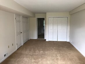 129 S Beckman Dr in Altoona, PA - Foto de edificio - Building Photo