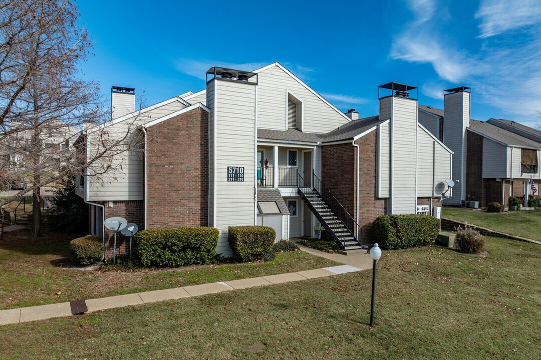 Highpoint Landing in Garland, TX - Building Photo