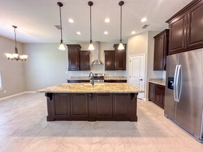 814 Knotty Pine Ln in Harlingen, TX - Building Photo - Building Photo