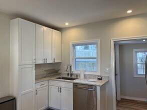 14 Bennett Pl in Medford, MA - Foto de edificio - Building Photo