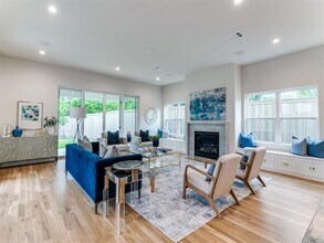 3911 Hawick Ln in Dallas, TX - Building Photo - Building Photo