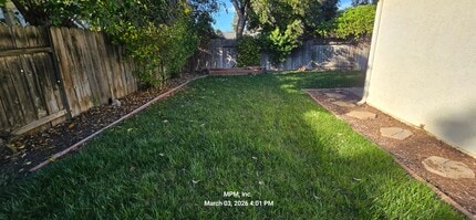 915 Moran Ct in Paso Robles, CA - Building Photo - Building Photo