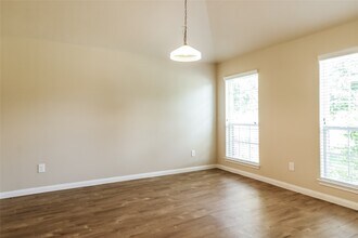 12802 Victoria Regina Dr in Montgomery, TX - Building Photo - Building Photo