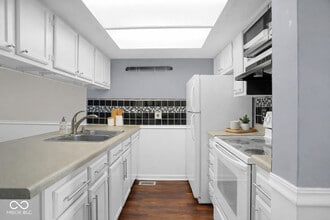 6010 S Bay Dr in Indianapolis, IN - Building Photo - Building Photo