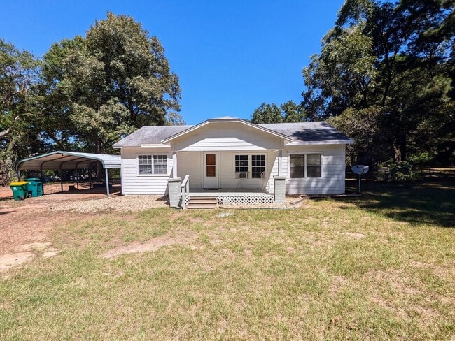 property at 714 Wade Ln