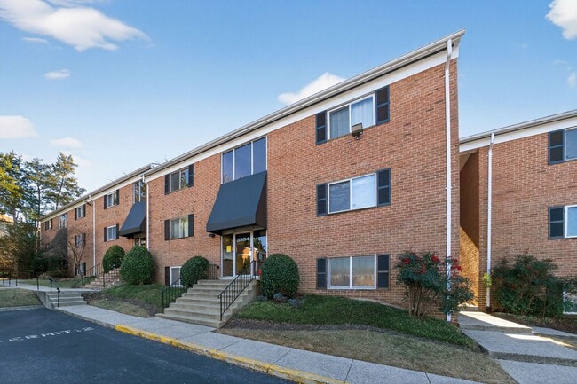 property at 3364 Hewitt Ave