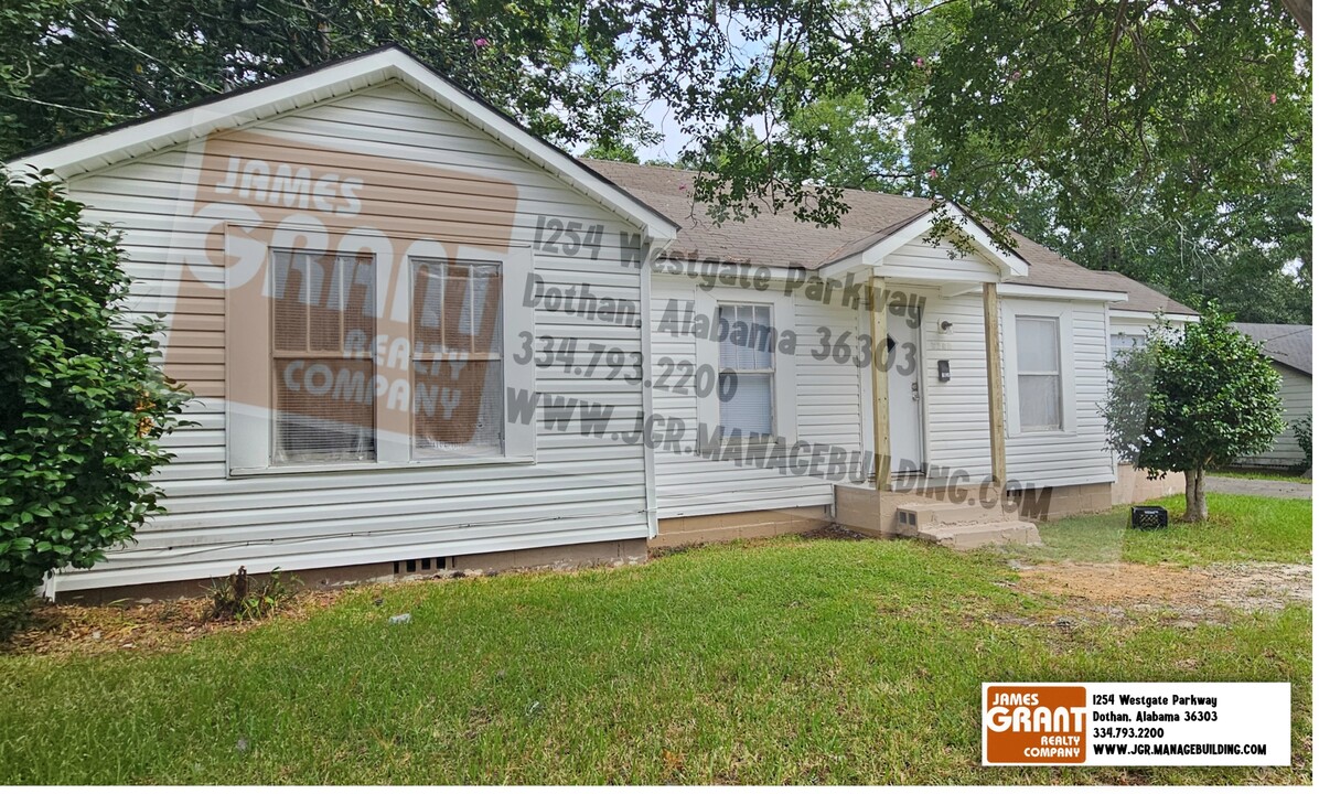 1107 E Lafayette St in Dothan, AL - Building Photo