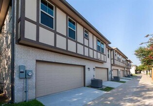 8708 Tudor Pl in Dallas, TX - Building Photo - Building Photo