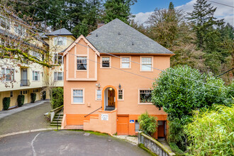 Cactus Court Apartments in Portland, OR - Building Photo - Building Photo