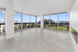 2200 Sacramento St in San Francisco, CA - Building Photo