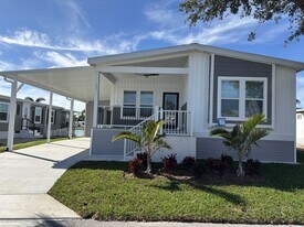 6909 41st Ave N in Riviera Beach, FL - Building Photo
