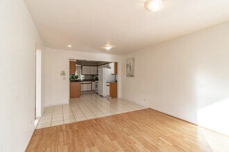 1357 Newport St in Mundelein, IL - Building Photo - Building Photo