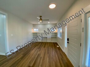 44 N Oakland Ave in Indianapolis, IN - Building Photo - Building Photo