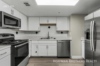 32450 Candlewood Dr in Cathedral City, CA - Building Photo - Building Photo