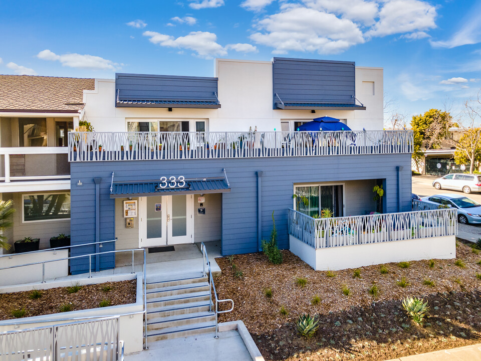 The Franciscan in Alameda, CA - Building Photo