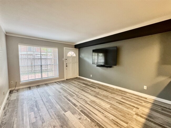 829 Wax Myrtle Ln