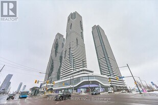 225 Commerce St in Vaughan, ON - Building Photo