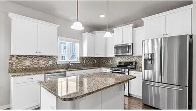 936 Teal Run Wy in South Salt Lake, UT - Building Photo - Building Photo