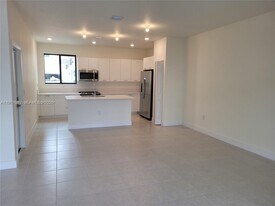 4558 NW 83rd Ave in Doral, FL - Building Photo