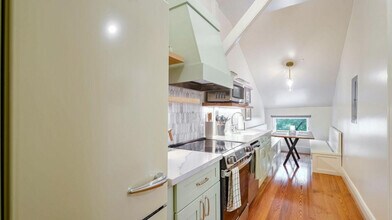 604 Baronne St in New Orleans, LA - Building Photo - Building Photo