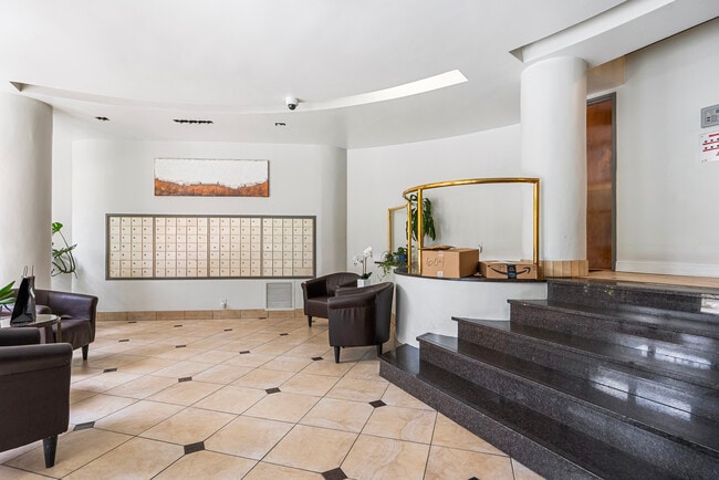 2141 I St NW, Unit 612 in Washington, DC - Building Photo - Building Photo