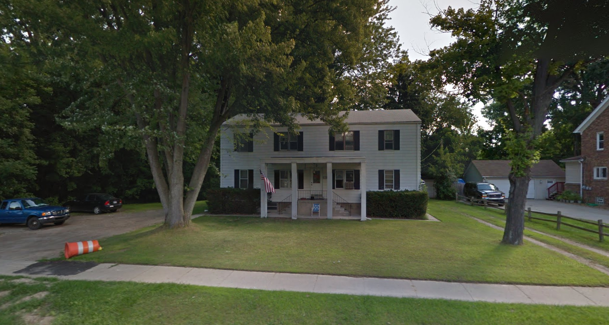 24905 Crocker Blvd in Harrison Township, MI - Foto de edificio