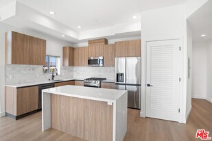 164 Chestnut St in Pasadena, CA - Building Photo