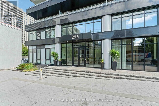 255 Bay St in Ottawa, ON - Building Photo - Building Photo