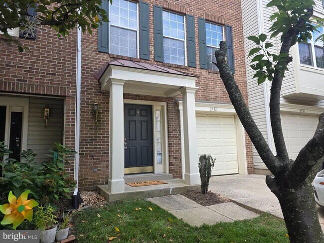 property at 2432 Clover Field Cir