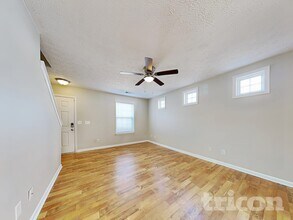 250 Oak Grove Way in Acworth, GA - Building Photo - Building Photo