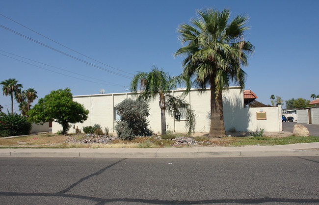 2702 E Marconi Ave in Phoenix, AZ - Building Photo - Building Photo