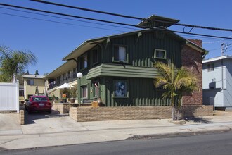 1176 N Cuyamaca St in El Cajon, CA - Building Photo - Building Photo