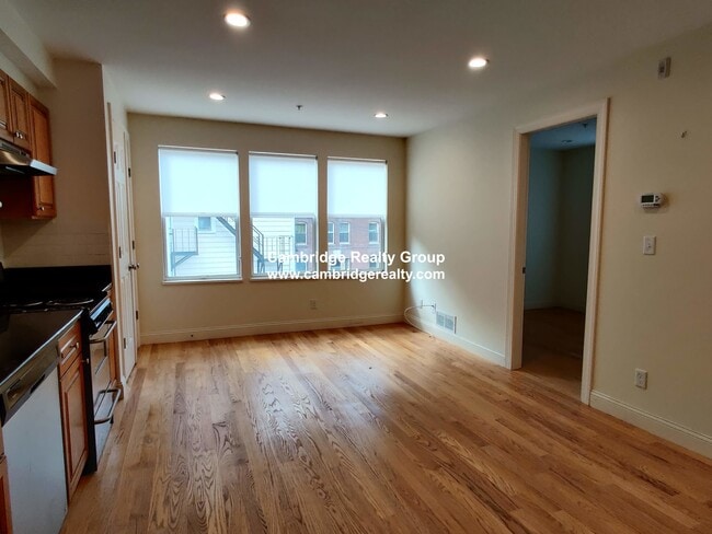 378 Harvard St, Unit 3