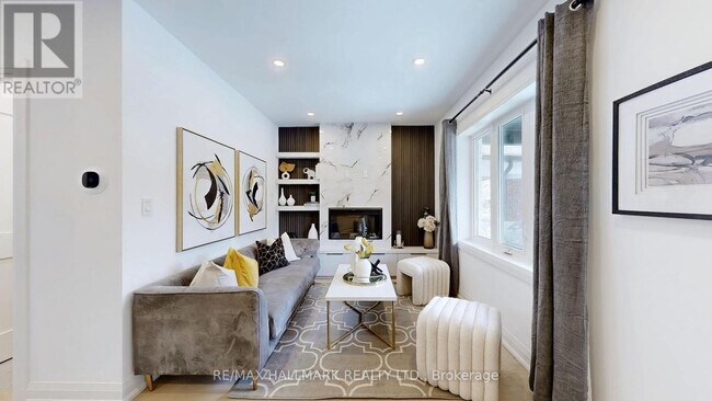85 Springdale Blvd in Toronto, ON - Building Photo - Building Photo