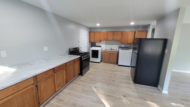 149 Austin Ave in Carpentersville, IL - Building Photo - Building Photo